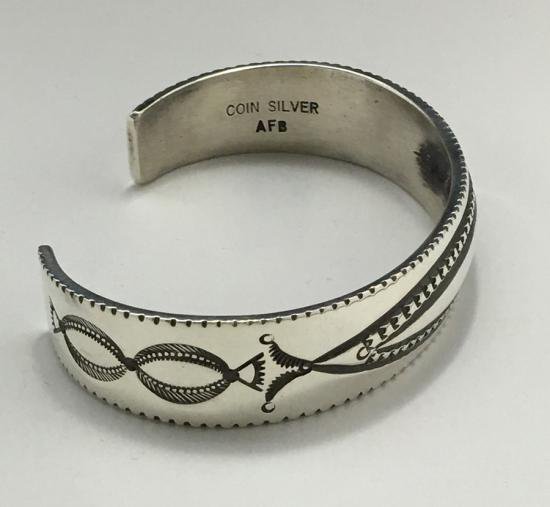 Navajo Arland Ben Coin Silver Stamp Work Bracelet - 練馬のインディアンジュエリー・雑貨のお店  Little Pinetree Trading Post