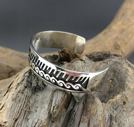 Hopi Raymond Kyasyousie Overlay Cuff Bracelet - 練馬のインディアンジュエリー・雑貨のお店 Little  Pinetree Trading Post