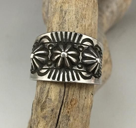 Navajo Edison Sandy Smith Stamp Ring - 練馬のインディアン