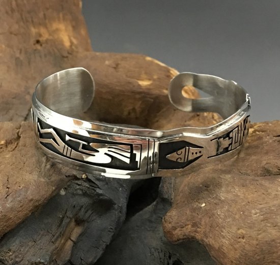 Hopi Berra Tawahongva Overlay Cuff Bracelet - 練馬のインディアン 