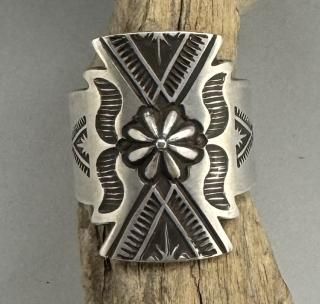 Navajo Edison Sandy Smith Ketoh Motif Stamp Work Ring