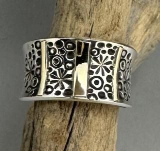 Navajo Norbert Peshlakai 14K Gold Strips Curved Ring