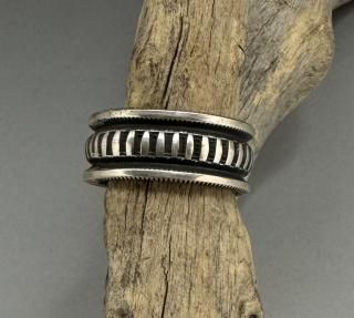 Navajo ナバホ Russell Sam Spiny Oyster バングル Russell Sam ／ OLD STYLE BANGLE 