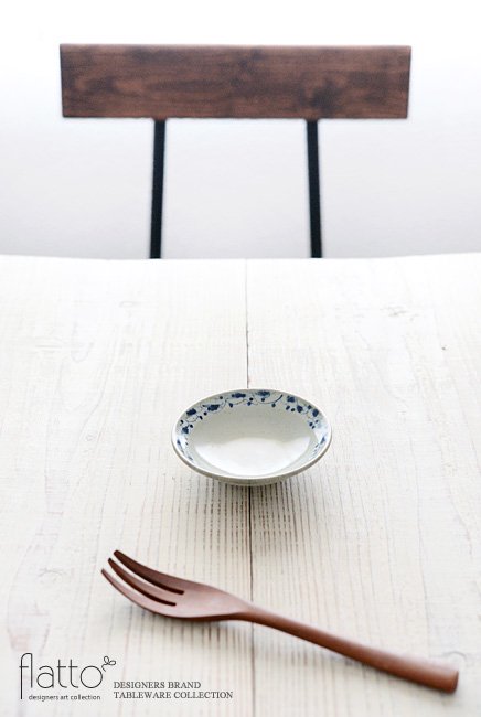 石井桃子の花唐草 3寸リム皿でテーブルコーディネート