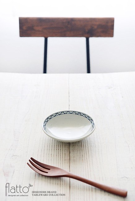 石井桃子の幾何学紋 4寸皿でテーブルコーディネート