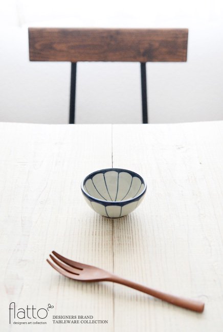 石井桃子の3寸 花小鉢でテーブルコーディネート
