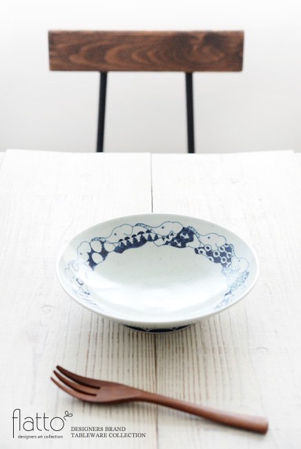石井桃子の動物紋 7寸鉢（ゾウ柄）でテーブルコーディネート