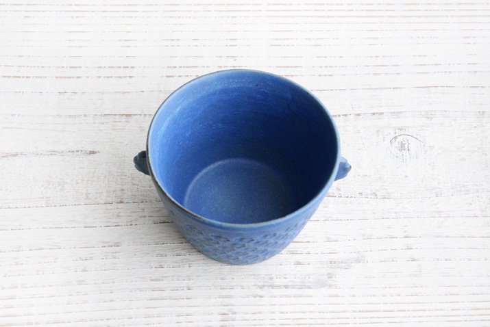 武曽健一「印花ちょこフリーカップ（耳付・青）」の色の特徴
