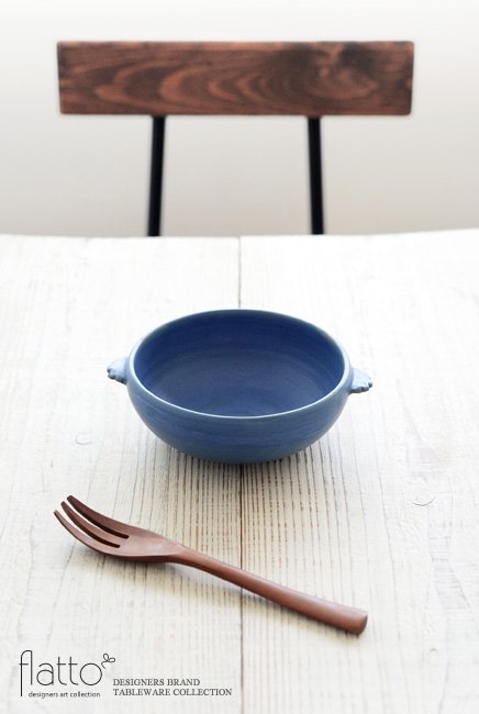武曽健一のスープ鉢（青）でテーブルコーディネート