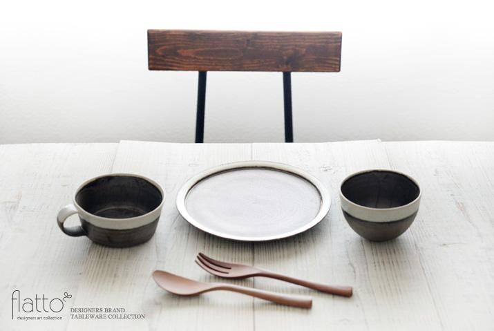 トキノハ｜shiro-kuro 7寸皿（縁白）｜作家のうつわ通販｜和食器