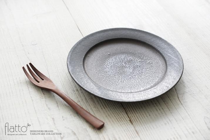 加藤裕章｜黒錆釉リムプレート21cm｜作家のうつわ通販｜和食器