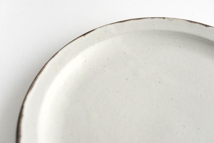 福井亜紀｜白 丸皿18cm｜作家のうつわ通販｜和食器セレクト