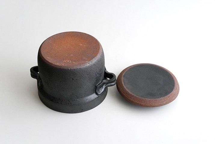 陶芸作家【2度使用】 石渡磨美 炊飯土鍋1合黒錆 匿名配送