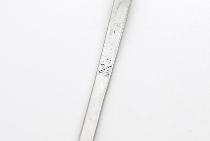 feather ե-06