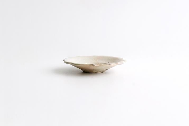 ëŴ Ħ-04