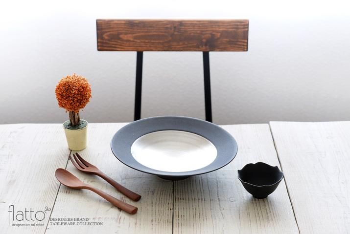 木下和美｜黒釉輪花ボウル｜作家のうつわ通販｜和食器セレクトショップ