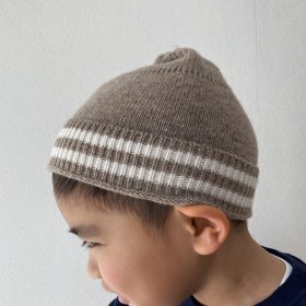 Line knit cap