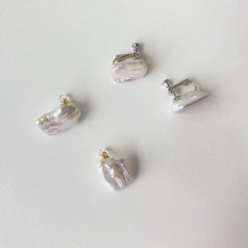 Baroque pearl pierce / earring