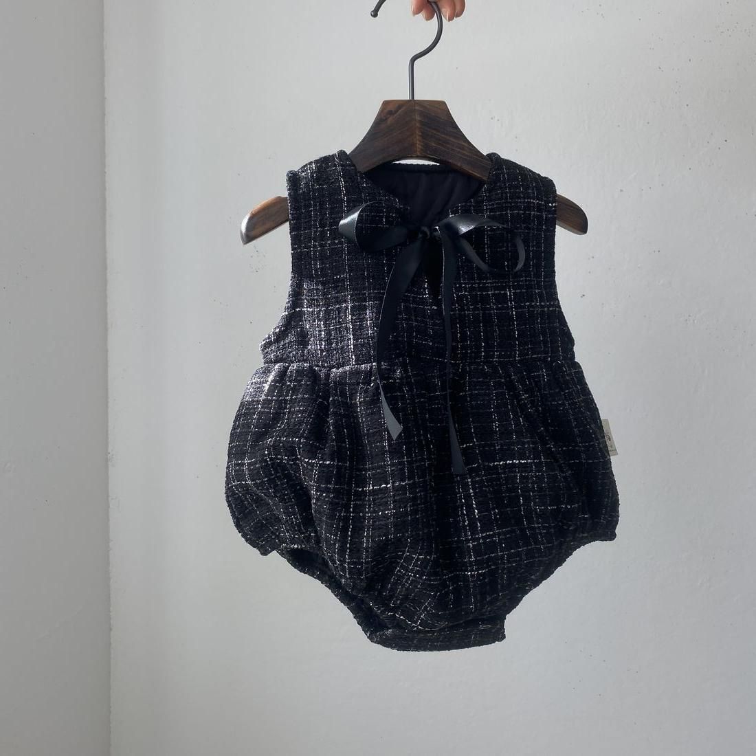 black tweed rompers��12-3