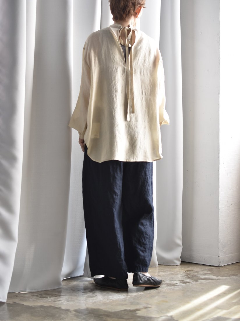 uryya（ユライヤ）・ silk bowtie blouse [biscuit] - fevrier 