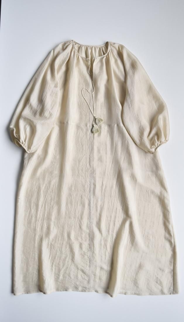 uryya（ユライヤ）・ silk kaftan dress [biscuit] - fevrier