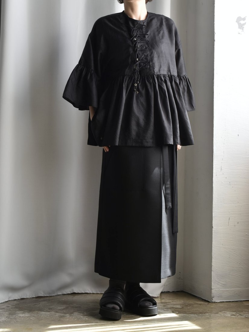 uryya（ユライヤ）・Virgin wool slit skirt [black] | 今秋の新作