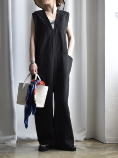 <img class='new_mark_img1' src='https://img.shop-pro.jp/img/new/icons11.gif' style='border:none;display:inline;margin:0px;padding:0px;width:auto;' />Honnete   High count linen Vneck jumpsuit  [black]  1