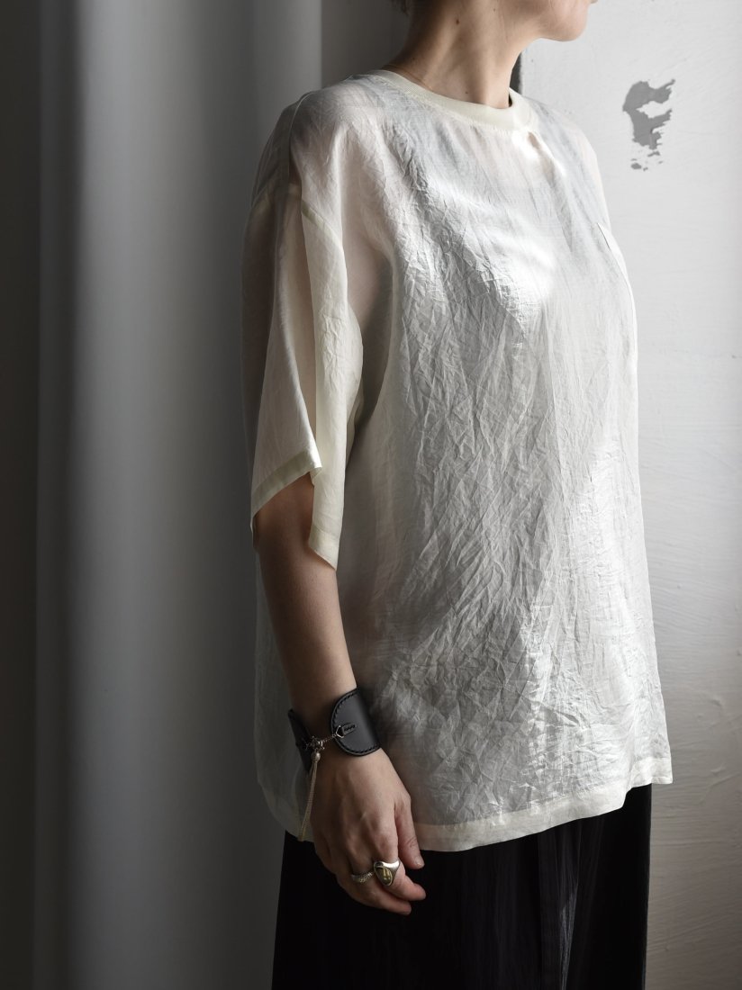 袖丈22cmuryya ユライヤ　シルクTシャツ　Silk T-shirt 白　ホワイト