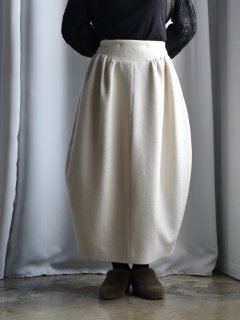 <img class='new_mark_img1' src='https://img.shop-pro.jp/img/new/icons11.gif' style='border:none;display:inline;margin:0px;padding:0px;width:auto;' />TENNE HANDCRAFTED MODERN weave & knit skirt[beigewhite]