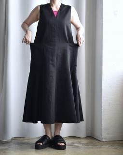 <img class='new_mark_img1' src='https://img.shop-pro.jp/img/new/icons14.gif' style='border:none;display:inline;margin:0px;padding:0px;width:auto;' />TENNE HANDCRAFTED MODERN no sleeve mermaid dress[black]