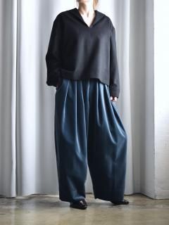 <img class='new_mark_img1' src='https://img.shop-pro.jp/img/new/icons14.gif' style='border:none;display:inline;margin:0px;padding:0px;width:auto;' />TENNE HANDCRAFTED MODERN 3 tuck wide pants[blue velvet]