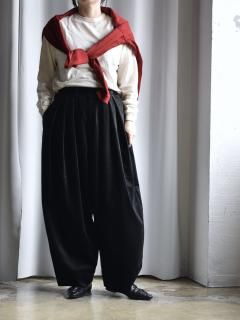 <img class='new_mark_img1' src='https://img.shop-pro.jp/img/new/icons14.gif' style='border:none;display:inline;margin:0px;padding:0px;width:auto;' />TENNE HANDCRAFTED MODERN 3 tuck wide pants[press velvet]
