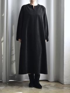 <img class='new_mark_img1' src='https://img.shop-pro.jp/img/new/icons14.gif' style='border:none;display:inline;margin:0px;padding:0px;width:auto;' />TENNE HANDCRAFTED MODERN velvet dress[press velvet]