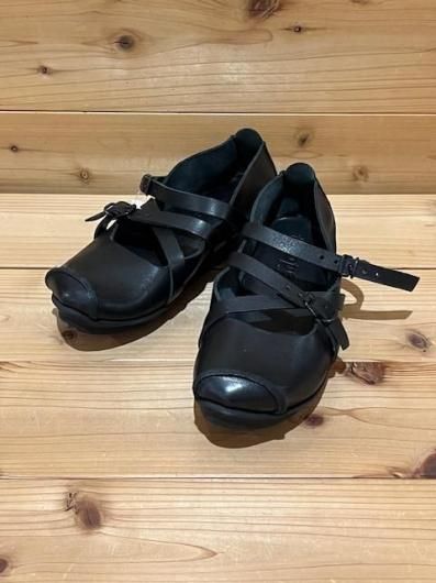 ♡希少♡ トリッペン　ブーツ　サイドジップ　ブラック　本革　ブラック　1627 Dr. Martens ブラック ブーツ サイドジップ - メルカリ