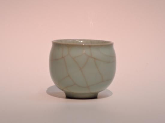 三浦小平ニ　ぐい呑み 柳瀬美術店 / 三浦小平二「青磁ぐい呑」共箱[MIURA Koheiji]Sake cup