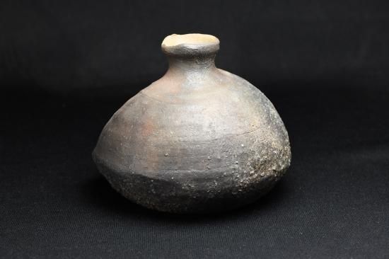 【中村和樹】備前 窯変 三角徳利 中村和樹】備前 窯変 三角徳利