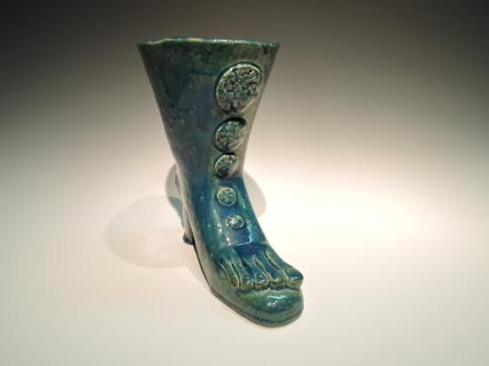熊倉順吉　深海緑　花入　花王　花器 熊倉順吉／緑釉 ブーツのような花生 Green glazed boots-shaped