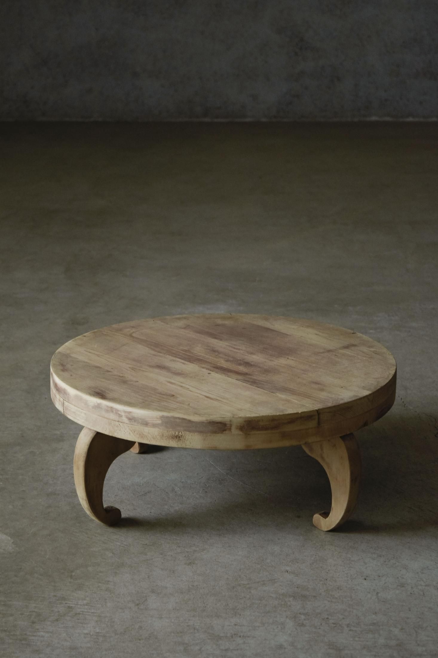 円形の展示台 - pejite online shop