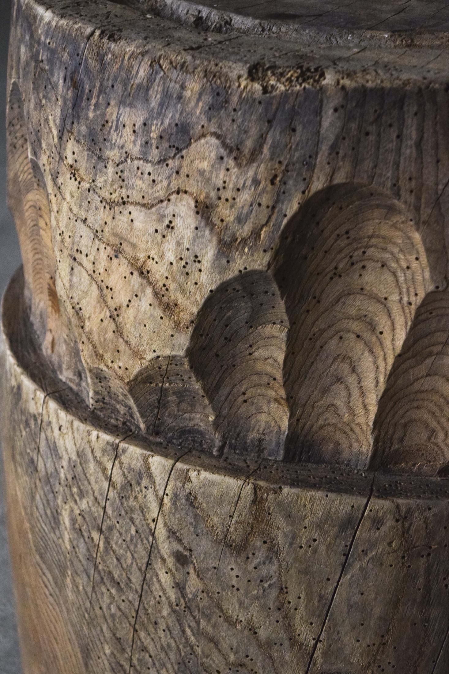 古い木板 展示台 オブジェ 抽象画