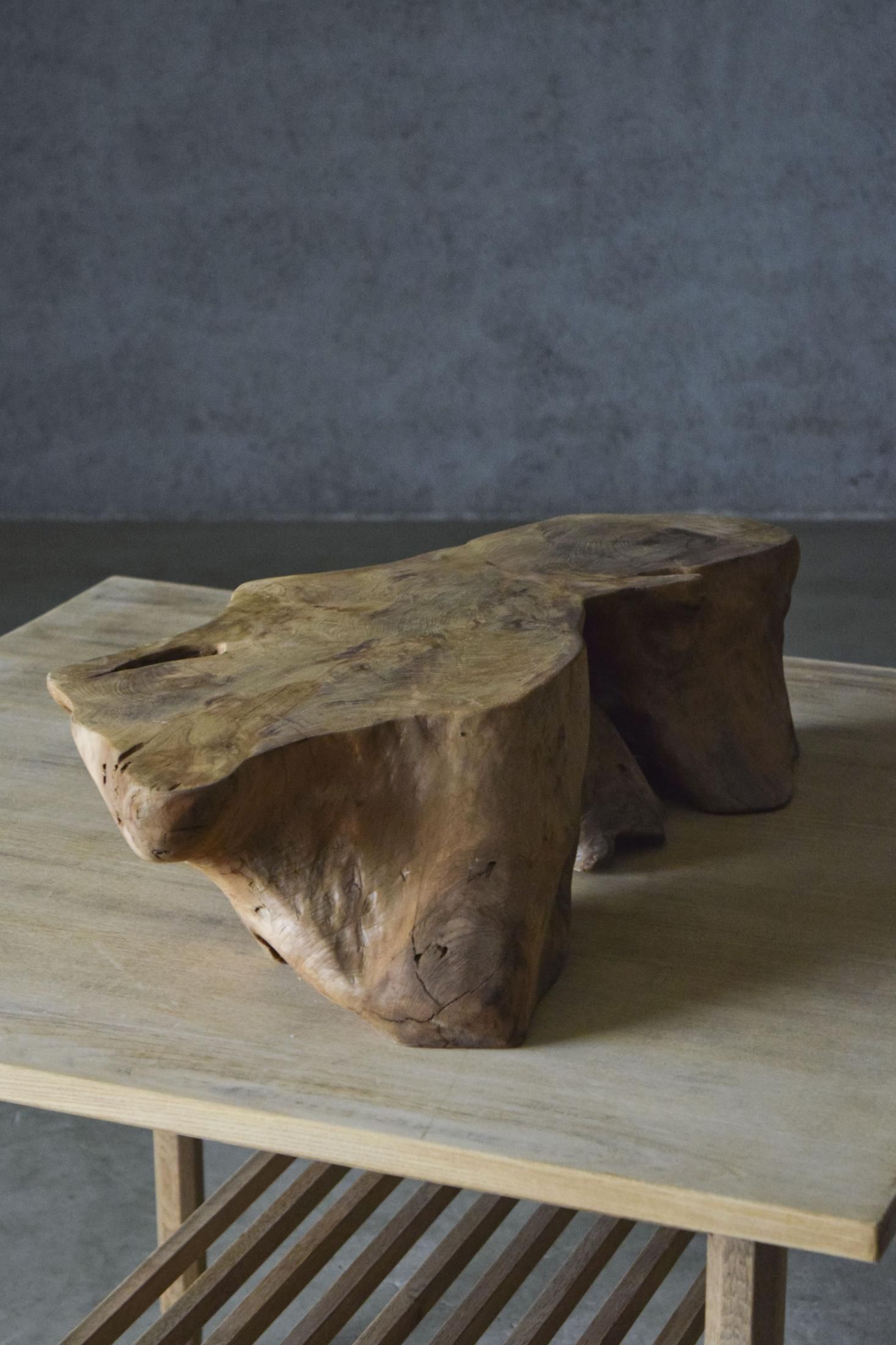 淡い木味の展示台 飾り棚 アンティーク 淡い木味の展示台 飾り棚 アンティーク 淡い木味の展示台 飾り棚