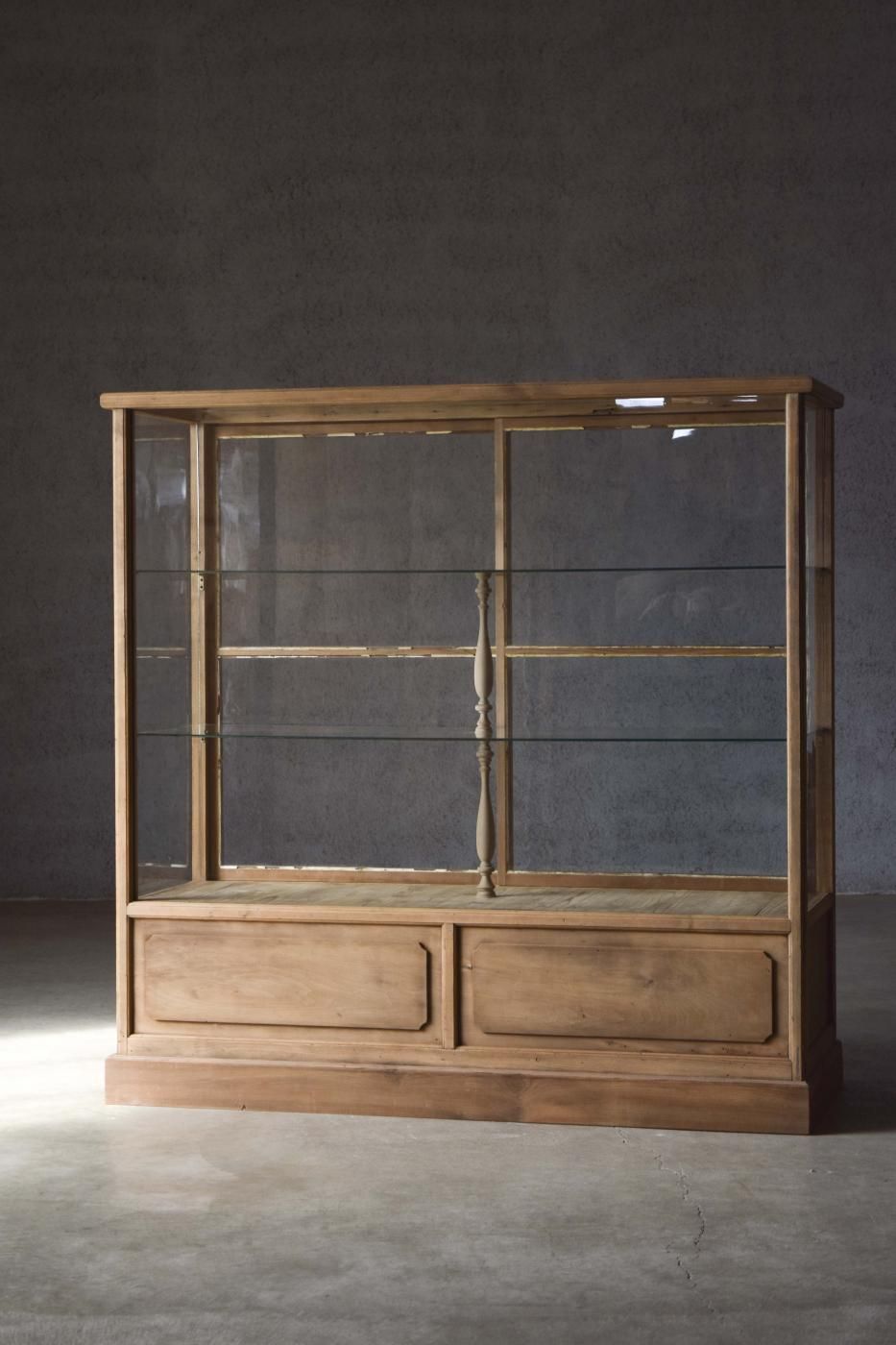 ショーケース/ガラス戸棚