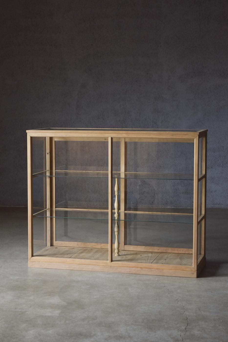 pejite ペジテ 木製ガラスキャビネット 港区現地引き取り限定 ステンド