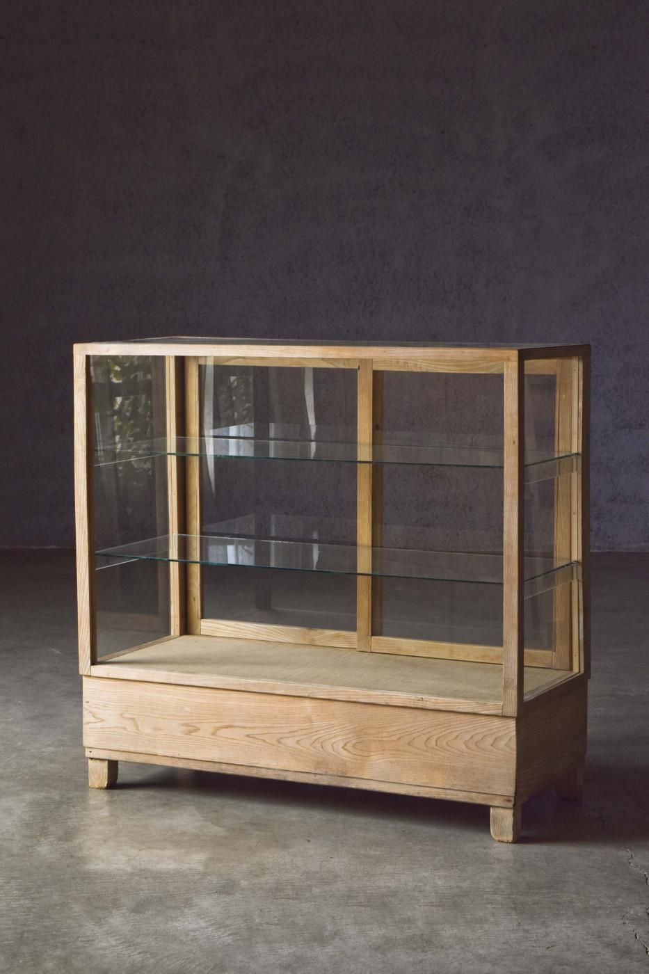 ショーケース/ガラス戸棚