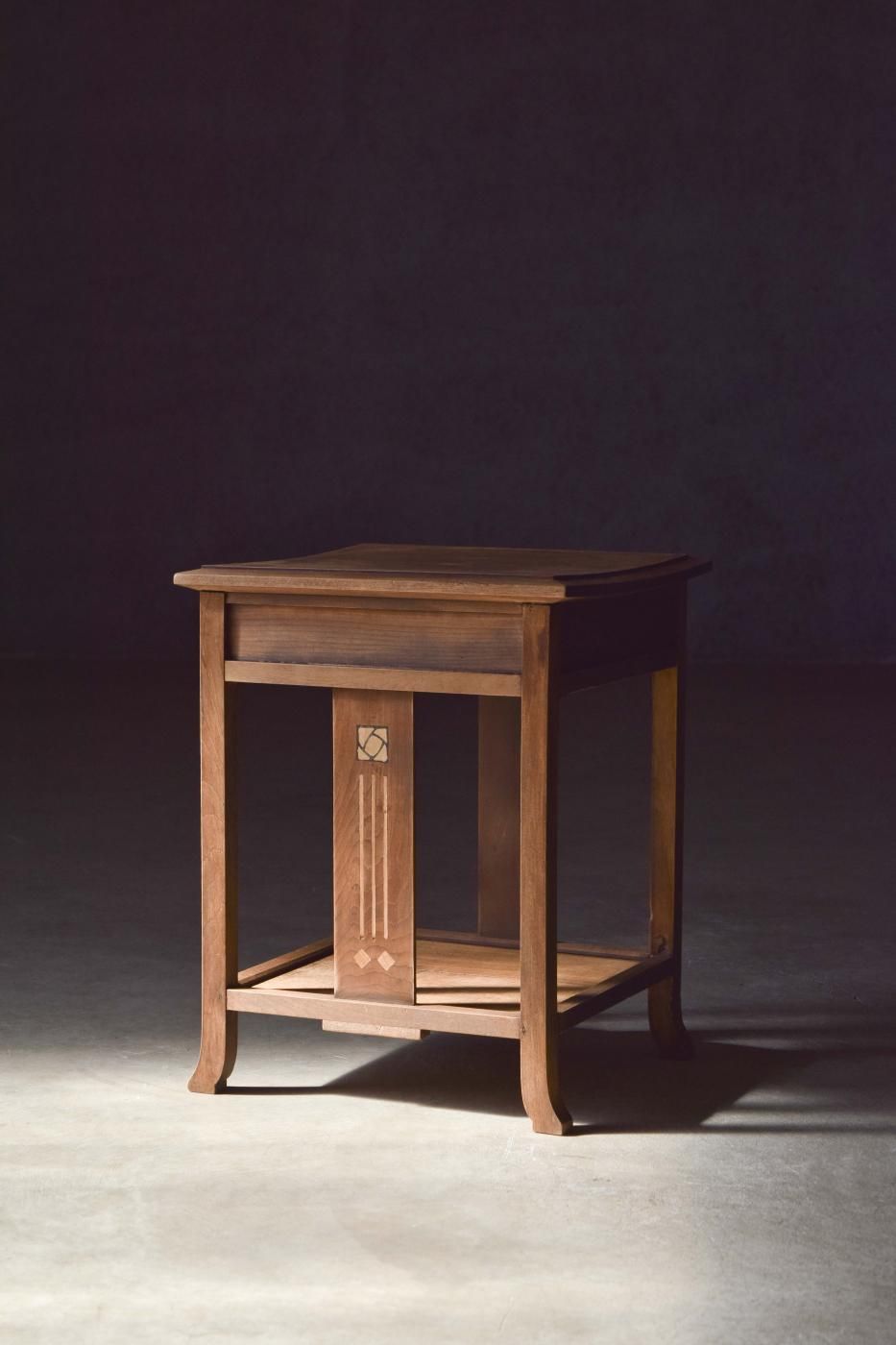 pejite 益子のアンティークローテーブル　引き取り限定！ センターテーブル ローテーブル 木製 ディスプレイ棚付き