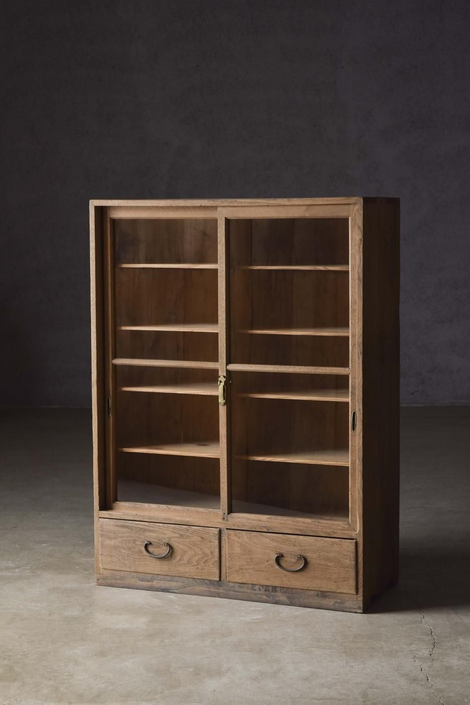 ショーケース/ガラス戸棚