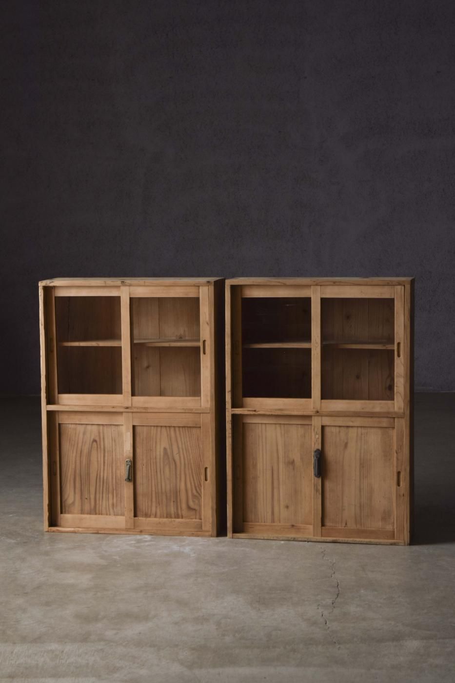 ショーケース/ガラス戸棚