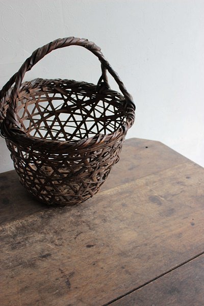 日本 古道具やたら編みの竹かご - アンティーク・古道具・暮らしの雑貨