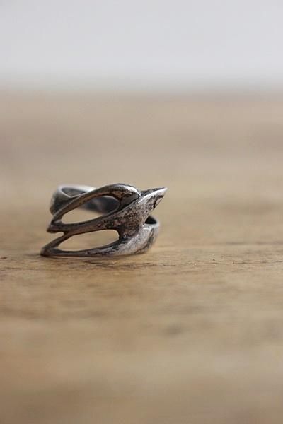つばめの彫刻がかわいい！　指輪のケース フランスアンティーク つばめの彫刻がかわいい！ 指輪のケース フランスアンティーク