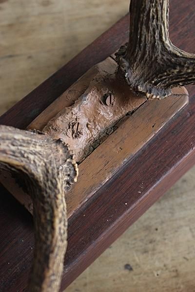 アンティーク 鹿の角と木製刀 鹿角 鹿の角 刀掛け アンティーク 木製 オブジェ 置物 鹿