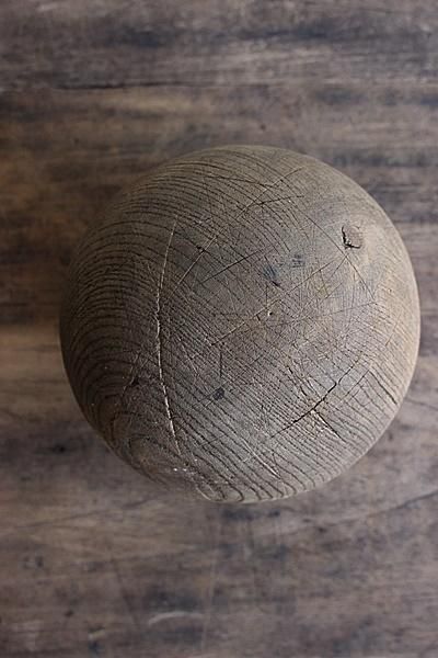 古い 木製 球体 オブジェ ボール 古道具 アンティーク 日本木球 大 - アンティーク・古道具・暮らしの雑貨店 京都